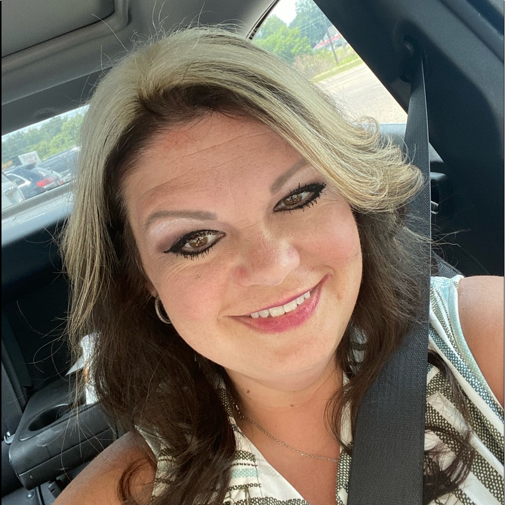 Meet your Posher, Lori